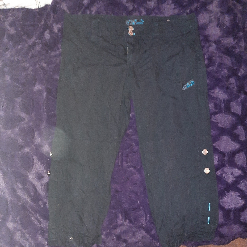 KIKGIRL Capri Pants